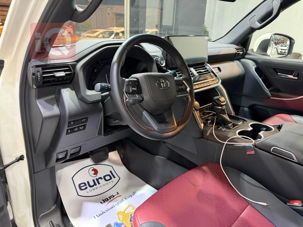 https://cdn.iqcars.io10f27cbe-8e1b-4a68-8e4d-03474e86dce0_6.jpg